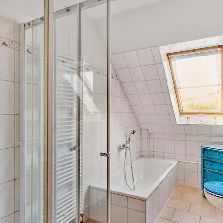 Apartamento 2 Bedroom Beautiful Apartment In Wendisch Evern