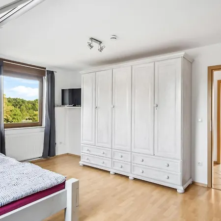2 Bedroom Beautiful Apartment In Wendisch Evern Apartamento